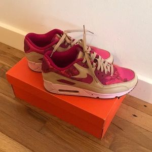 Nike Air Max 90 Liberty of London print pink size 8.5